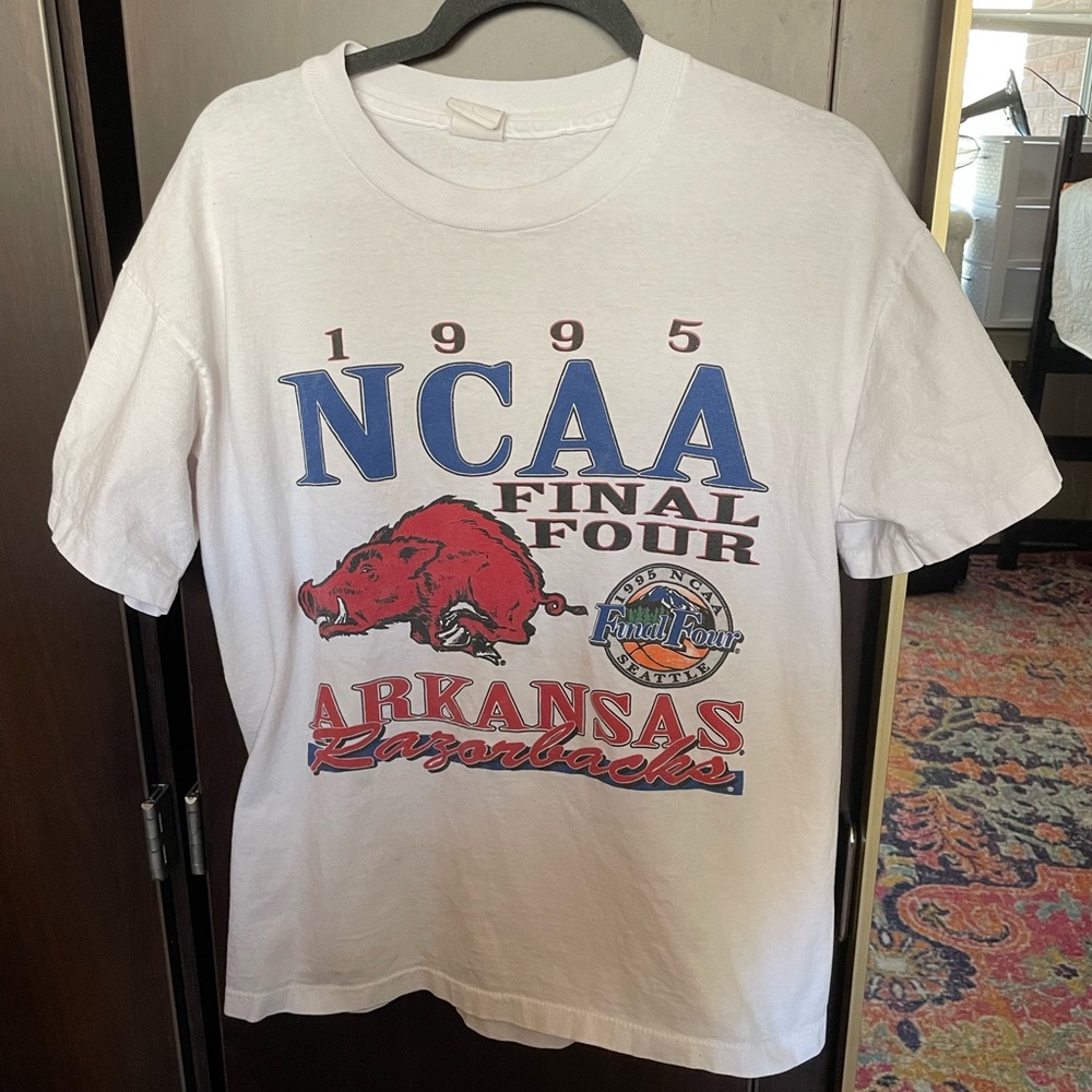 Vintage 1995 Arkansas Basketball Final Four T-Shirt